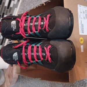 The North Face Women's Black and Red  Summit Breithorn Futurelight